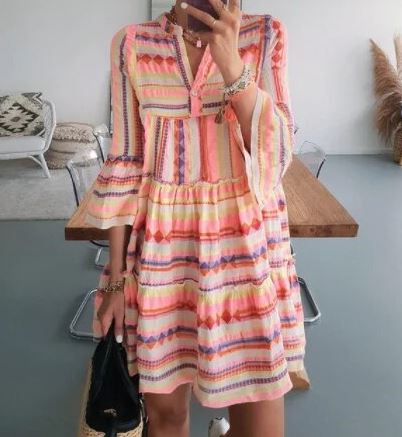 Juliene - Vestido de largo medio con mangas acampanada
