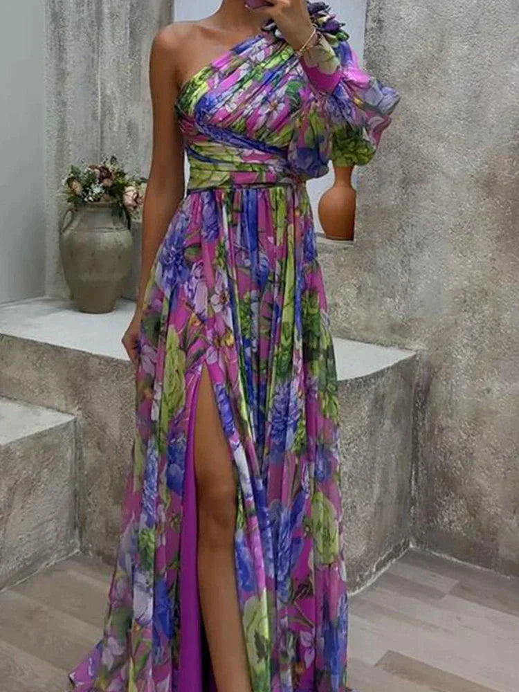 Lila - Maxivestido sexy de una manga con abertura lateral y estampado morad
