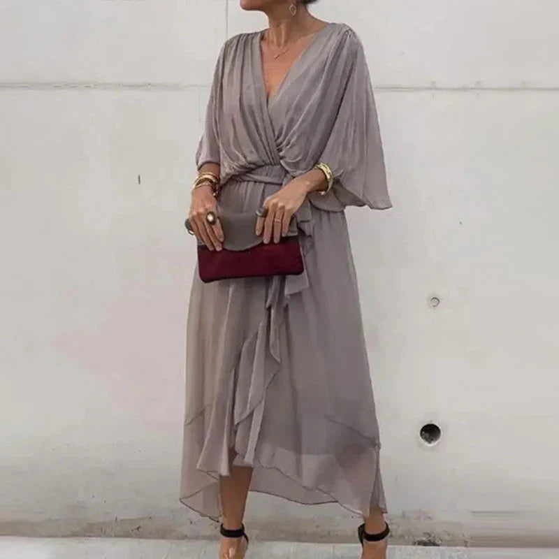 Amanda - Elegante vestido con escote en V