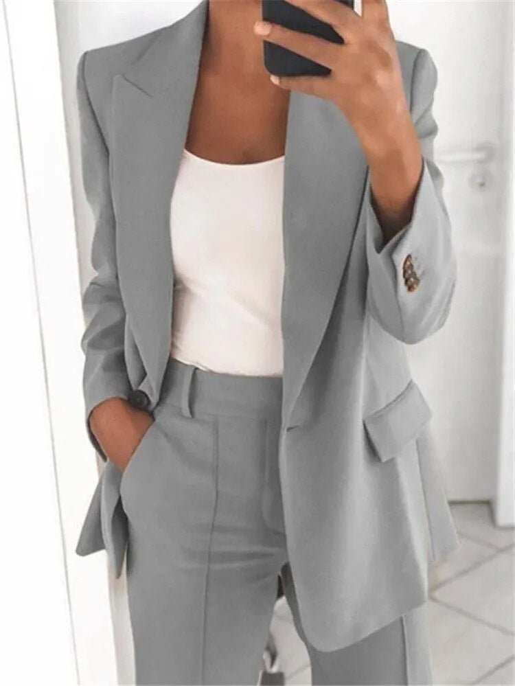Kelly - Elegante conjunto business [blazer + pantalón].