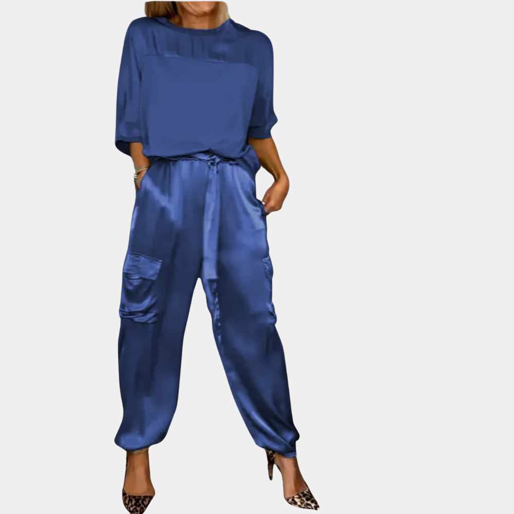 Danika - Elegante conjunto satinado chic [top + pantalón].
