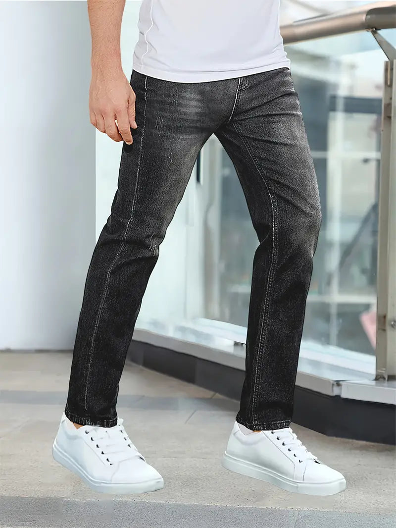 James – Vaqueros con un diseño desenfadado y elegante